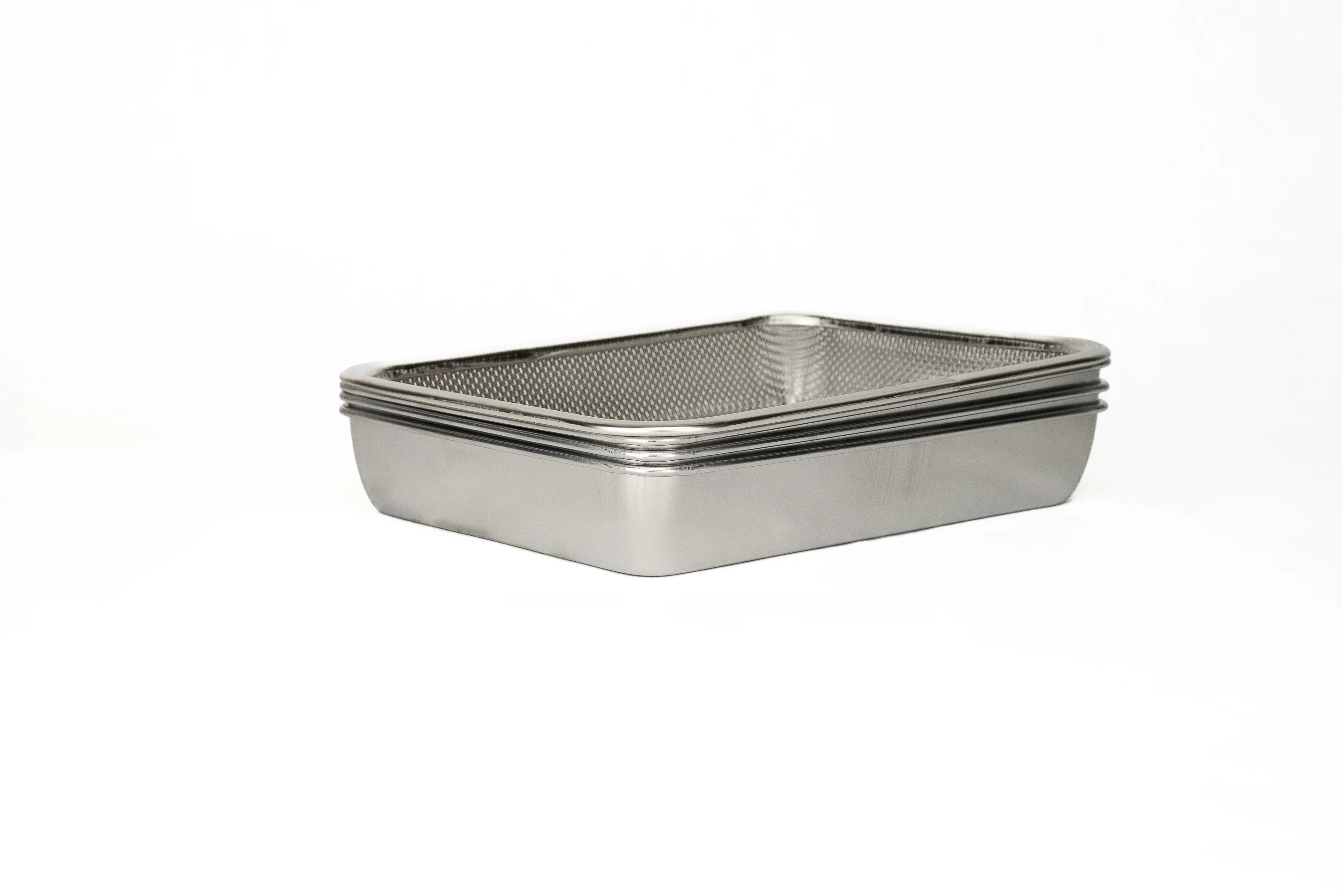 Arnest Stainless Steel Prep & Storage Pans with Strainer and Plastic Lids 7 piece Set - Image 3