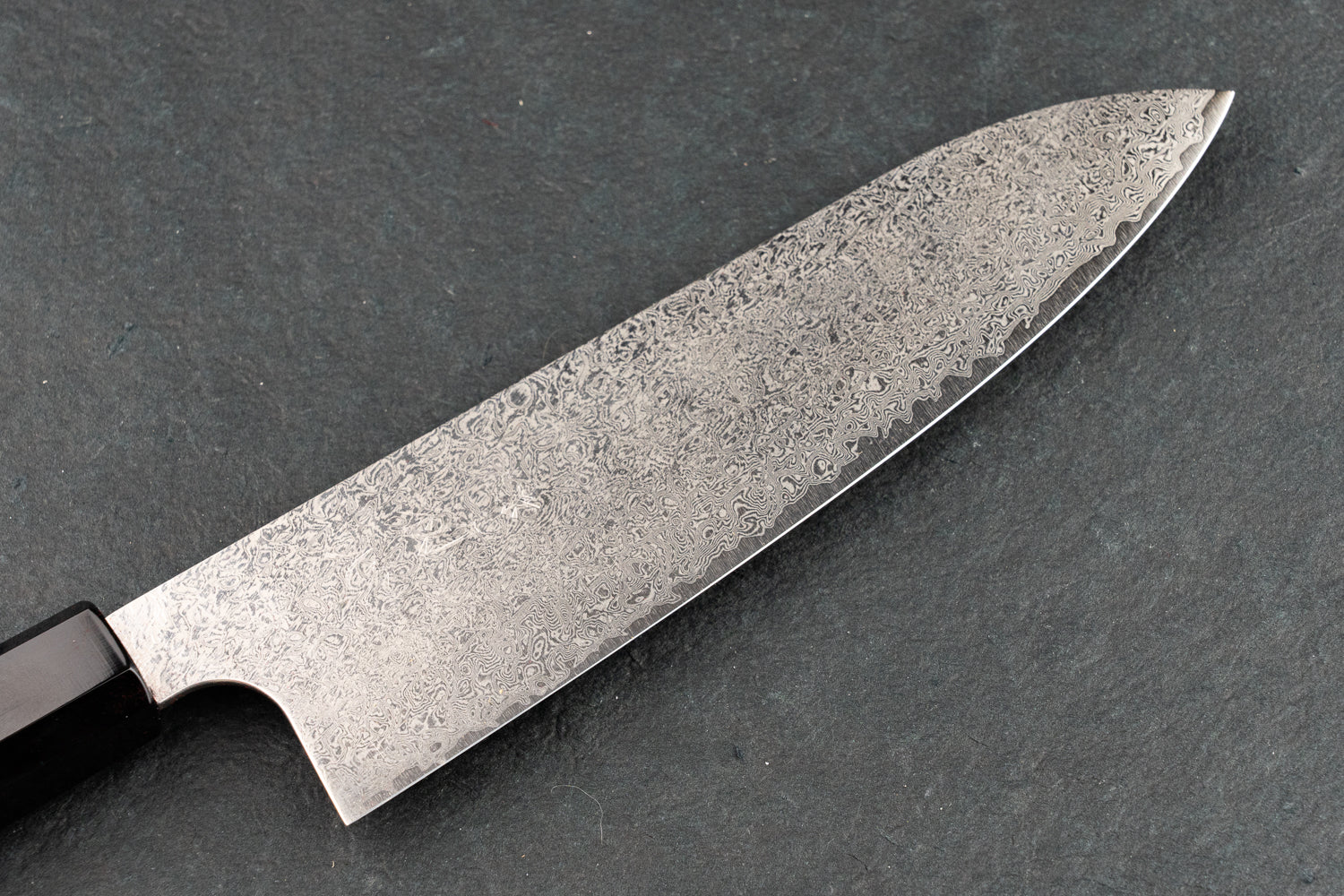 Hatsukokoro Ginyo Ginsan Damascus Santoku 180mm - Image 3