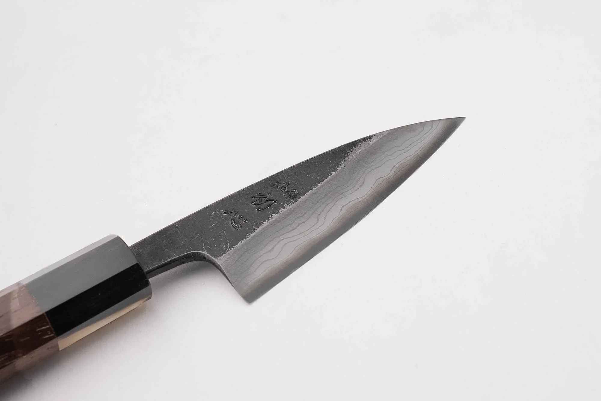Hatsukokoro Kumokage Aogami Kurouchi Damascus Petty 80mm - Image 2