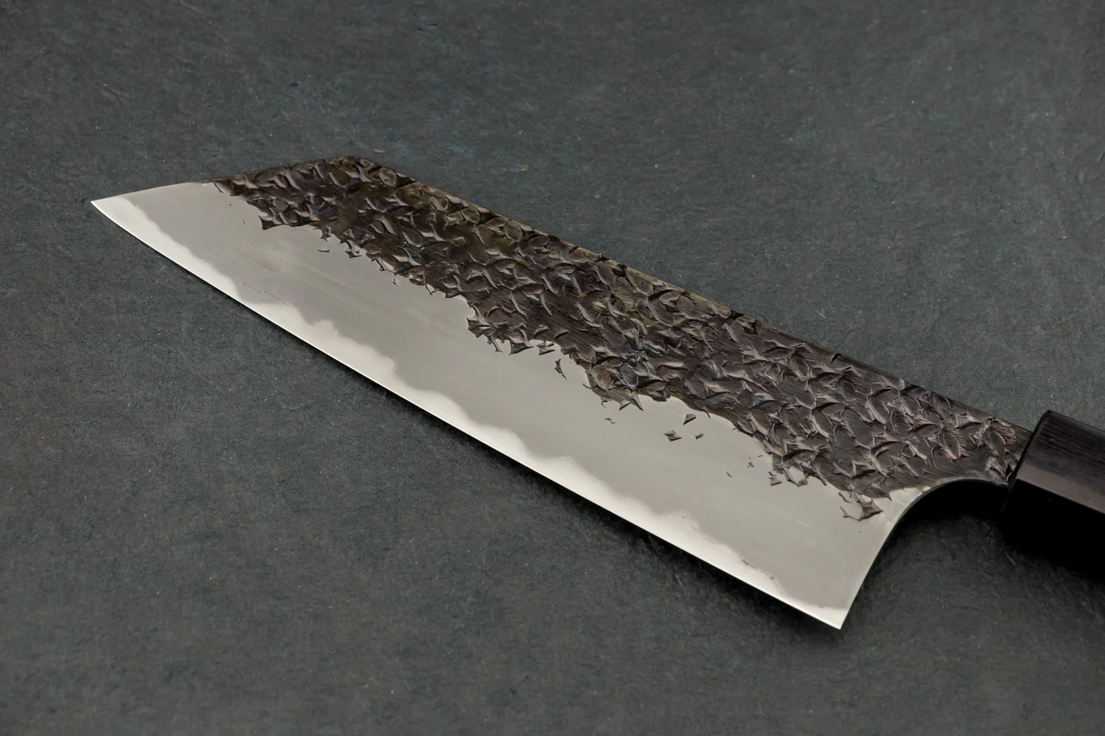 Kisuke Manaka Shirogami 2 Honwarikomi Kurouchi Tsuchime Bunka 165mm - Image 4