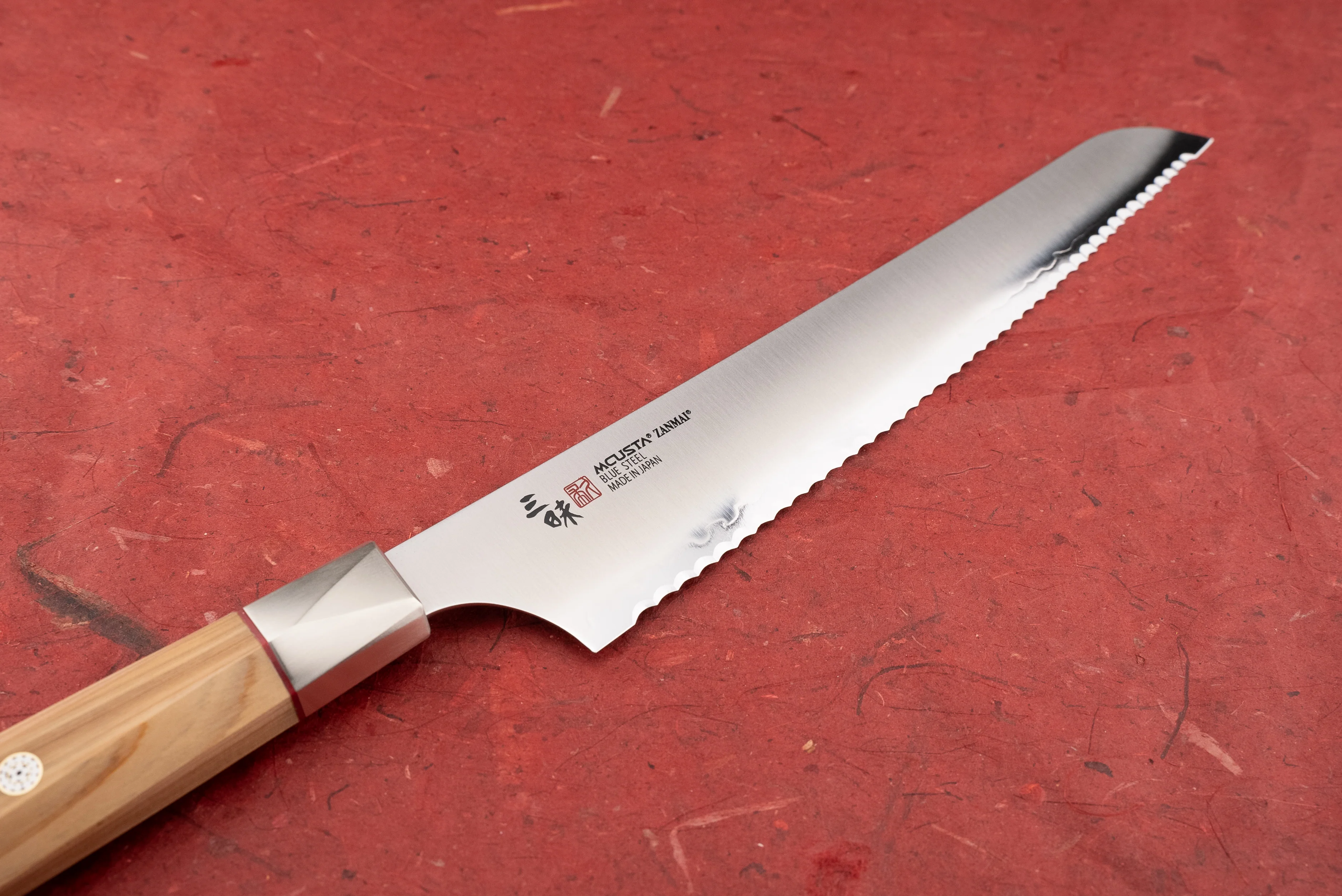 Mcusta Zanmai Beyond Bread Knife 230mm - Image 2