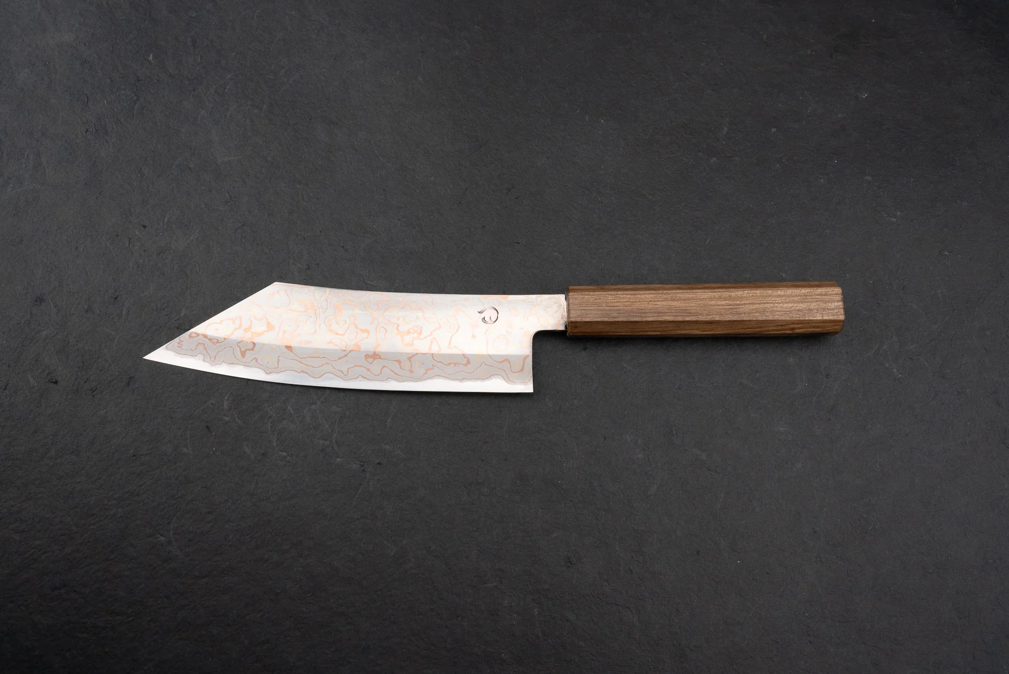Mutsumi Hinoura V-toku Rainbow Damascus Hakata 180mm - Image 3