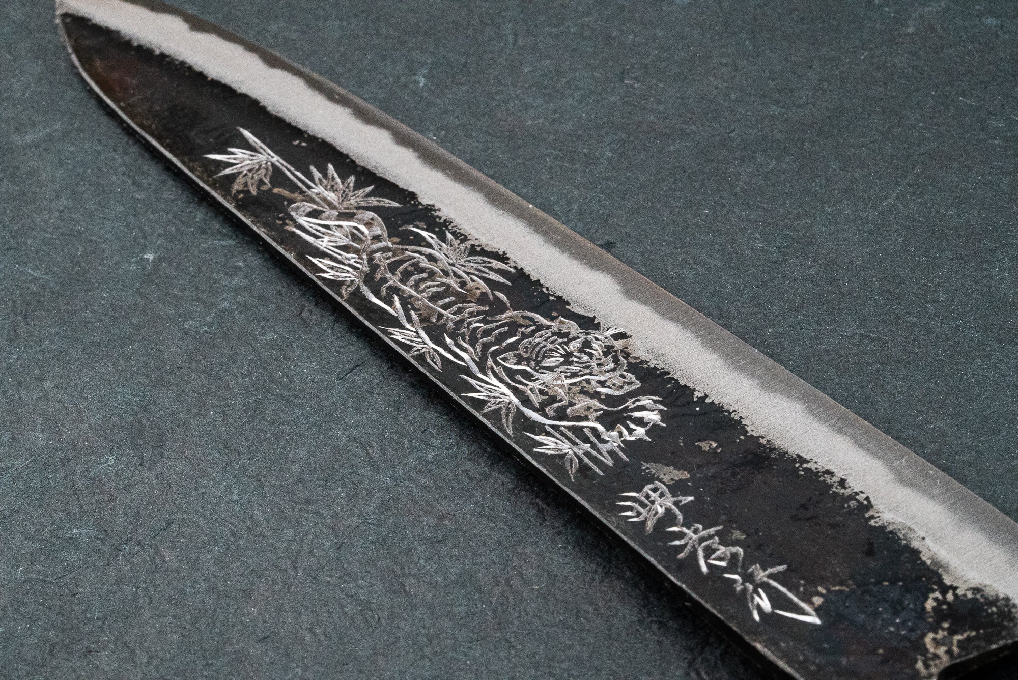 Sakai Takayuki Michiko Kubota Engraved Aogami Gyuto 240mm "Tiger" - Image 5