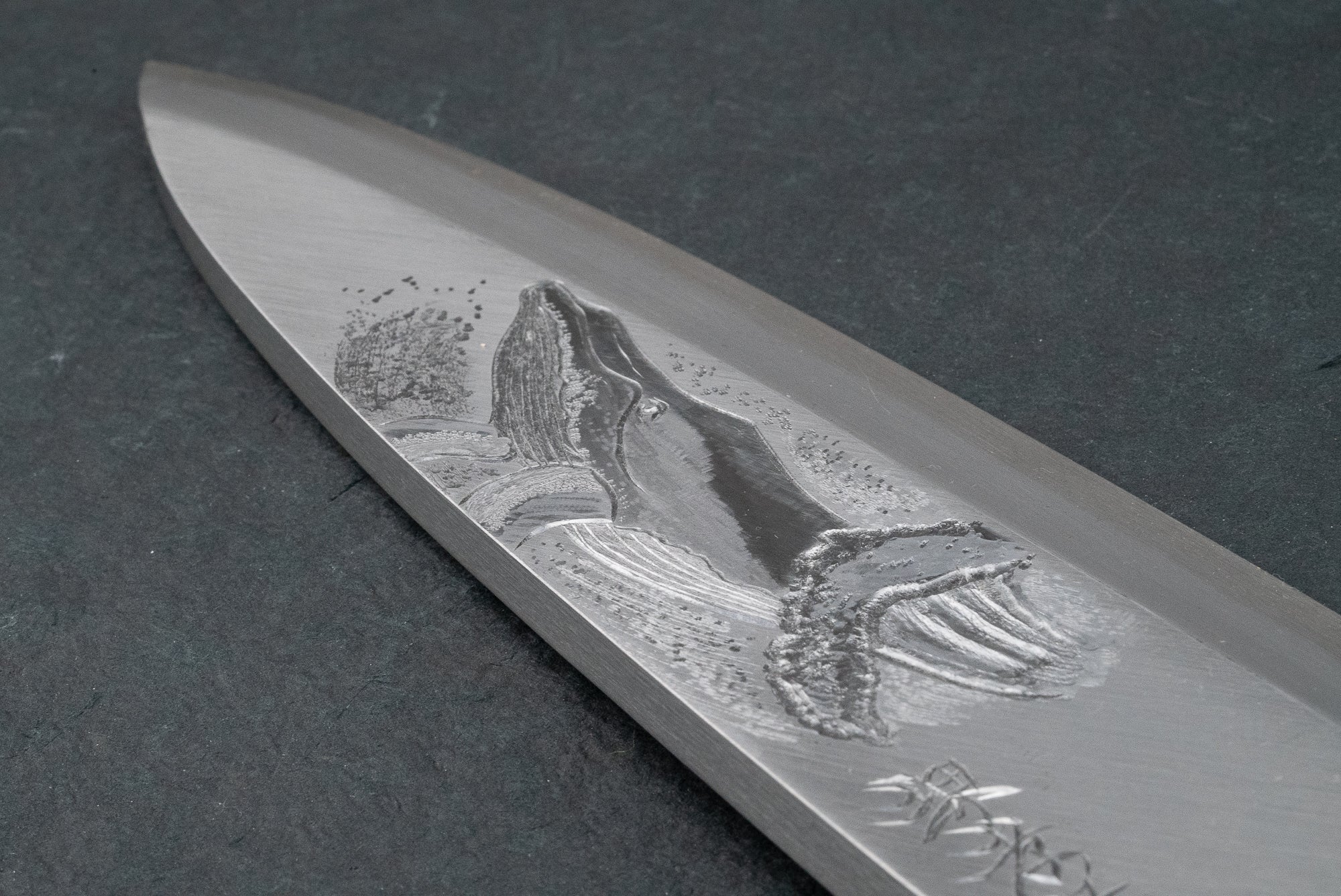 Sakai Takayuki Michiko Kubota Engraved Deba 240mm "Whale" - Image 5