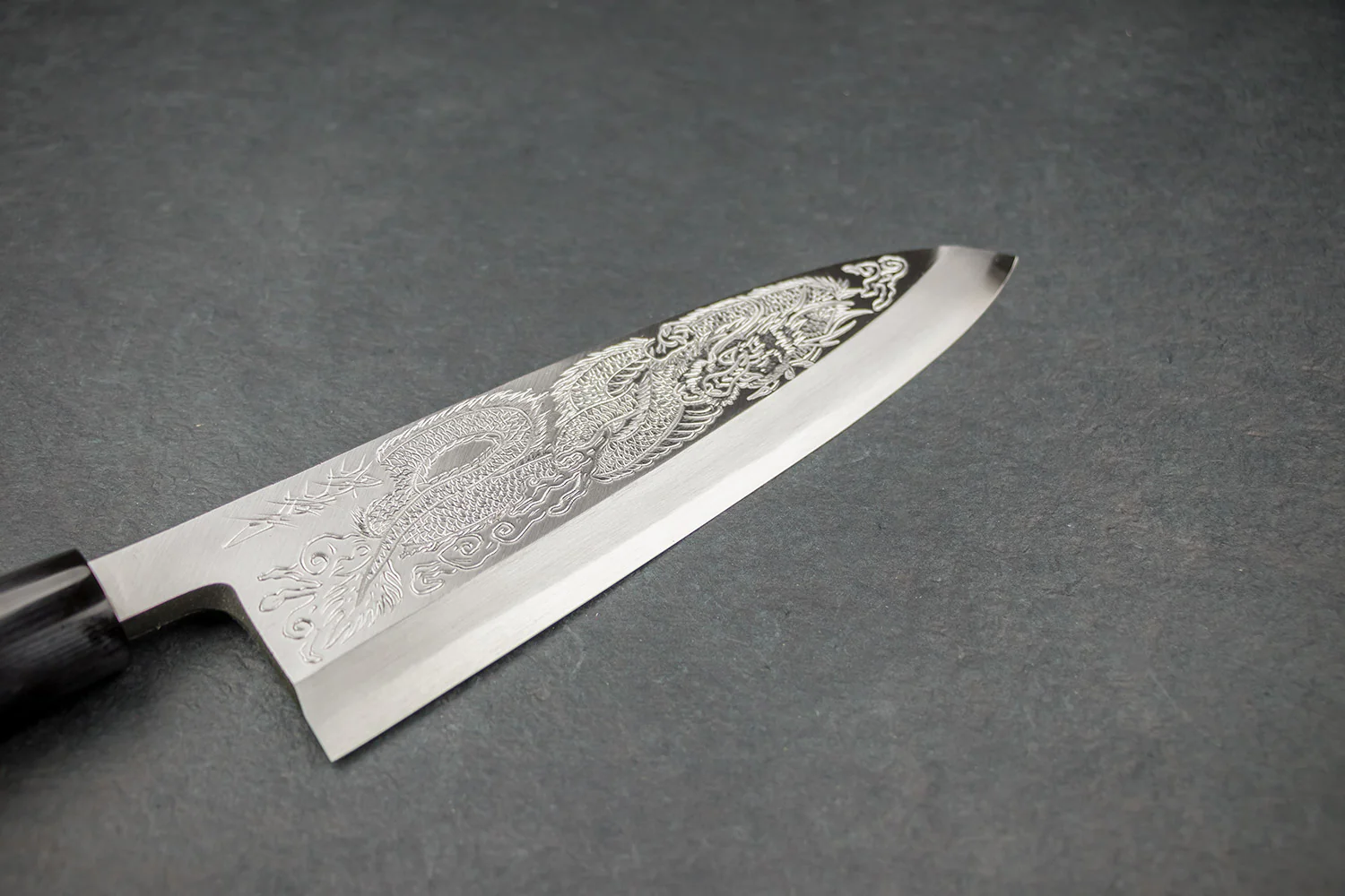 Sakai Takayuki Michiko Special Engraved Deba 240mm "Dragon" - Image 3