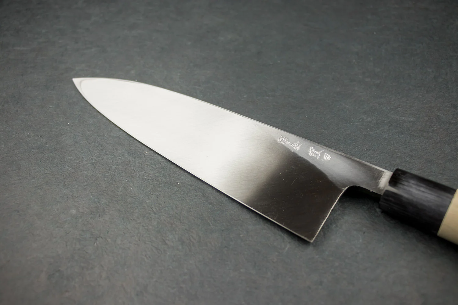 Sakai Takayuki Michiko Special Engraved Deba 240mm "Dragon" - Image 4