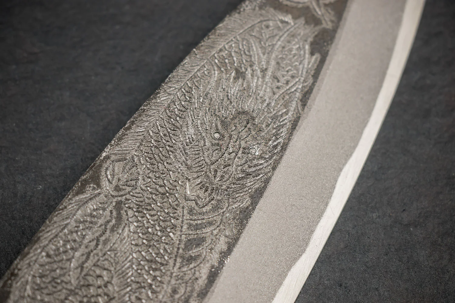 Sakai Takayuki Michiko Special Engraved Kurouchi Deba 210mm "Dragon" - Image 6