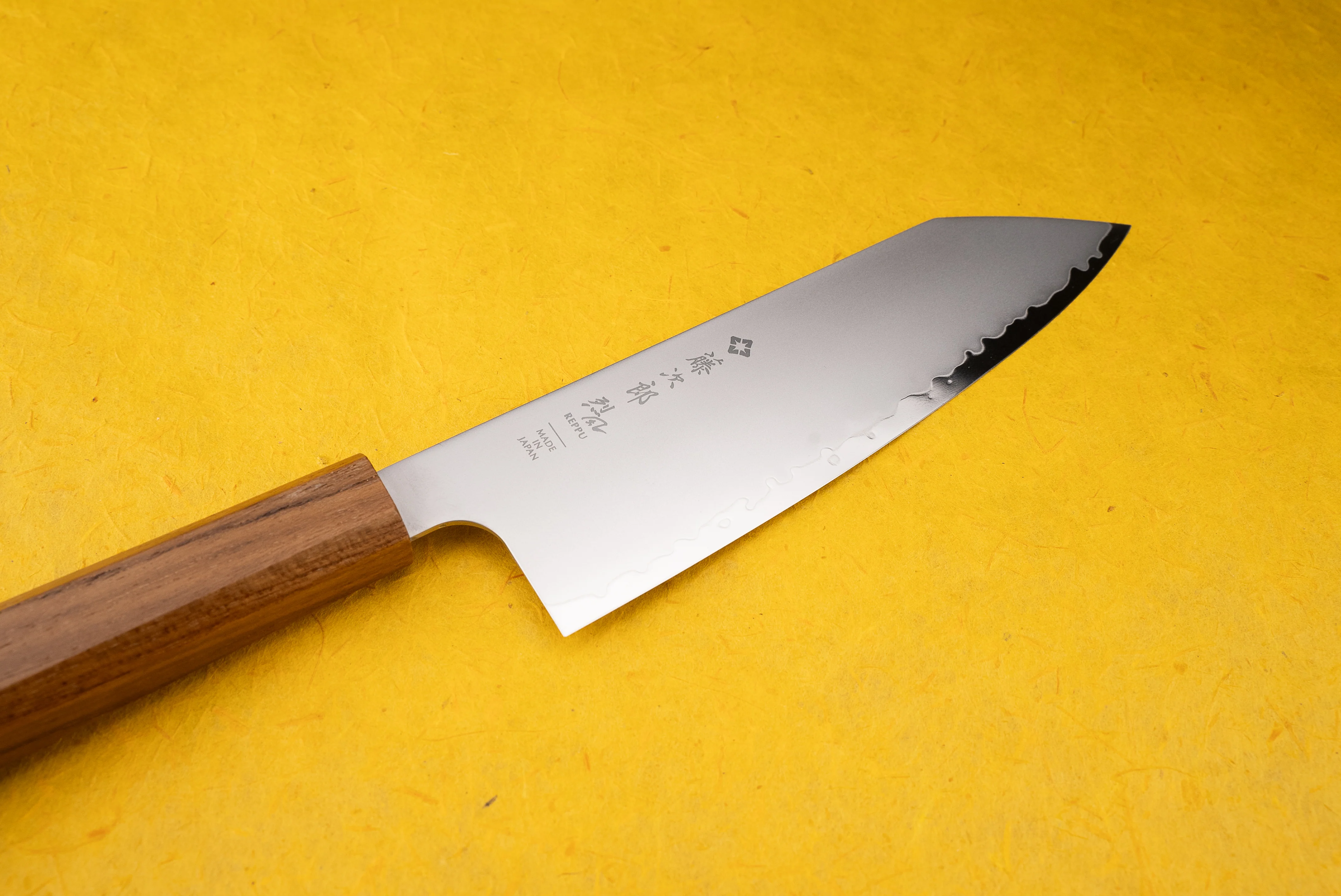 TOJIRO Reppu Kiritsuke Santoku 170mm - Image 2
